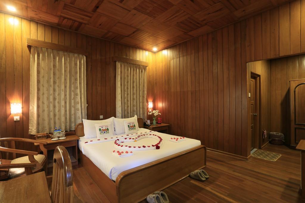 Hill Top Villa Hotel Калау Стая снимка