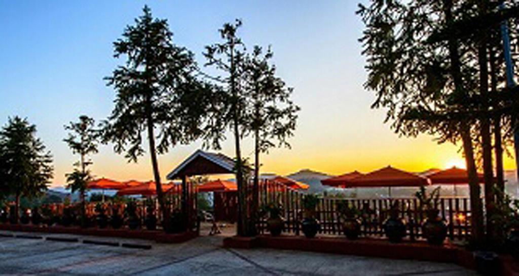 Hill Top Villa Hotel Калау Екстериор снимка